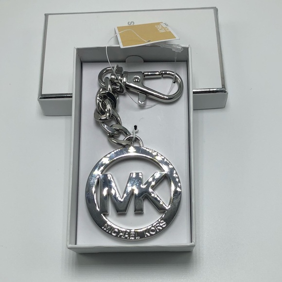michael kors logo keychain